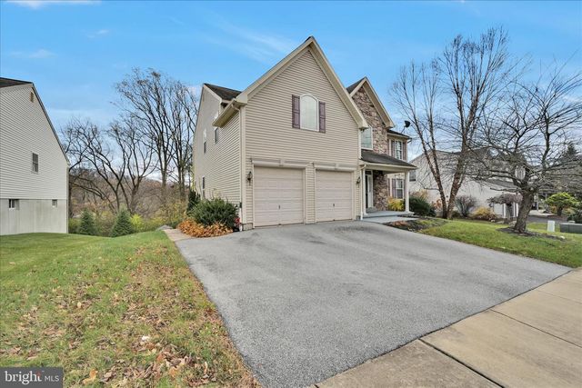 228 LONGVIEW DR, Reading, PA 19608