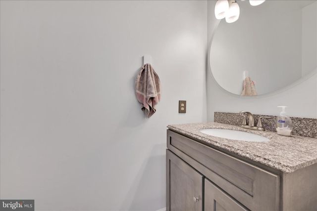 228 LONGVIEW DR, Reading, PA 19608