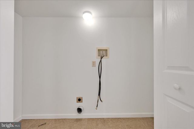 228 LONGVIEW DR, Reading, PA 19608