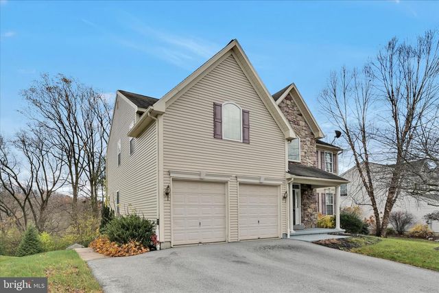 228 LONGVIEW DR, Reading, PA 19608