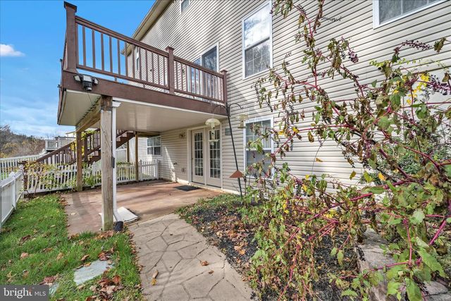 228 LONGVIEW DR, Reading, PA 19608