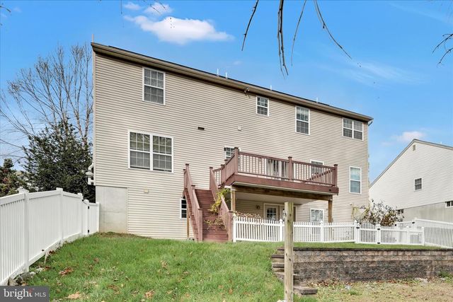 228 LONGVIEW DR, Reading, PA 19608