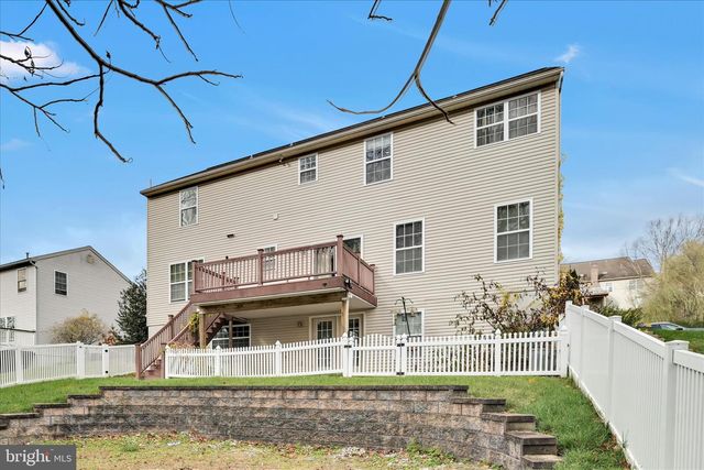 228 LONGVIEW DR, Reading, PA 19608