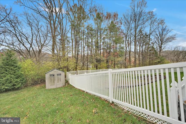 228 LONGVIEW DR, Reading, PA 19608