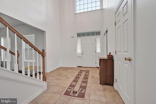 228 LONGVIEW DR, Reading, PA 19608