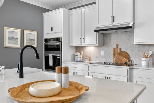 2112 Madelyn Branch Rd, Columbia, TN 38401