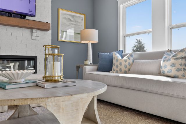 2112 Madelyn Branch Rd, Columbia, TN 38401