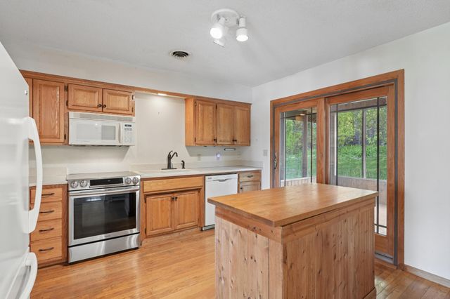 2891 Legion Avenue N, Lake Elmo, MN 55042