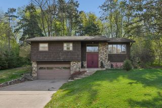 2891 Legion Avenue N, Lake Elmo, MN 55042