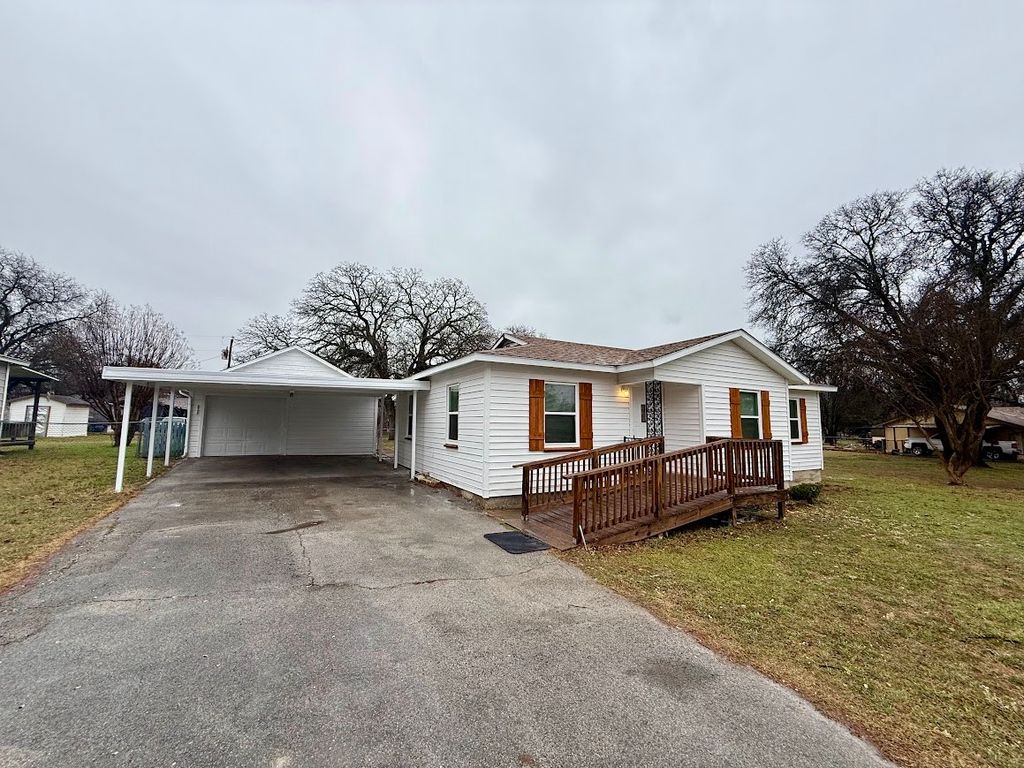 133 Gordon Drive, Azle, TX 76020