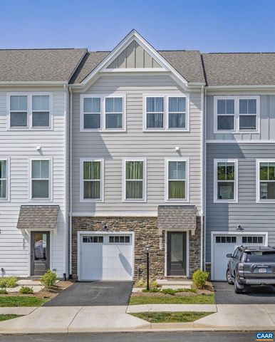 6031 MCCOMB ST, Crozet, VA 22932