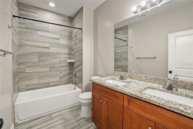 2736 W SPRUCE STREET, Tampa, FL 33607