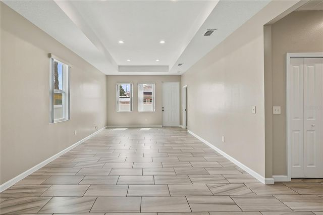 2736 W SPRUCE STREET, Tampa, FL 33607