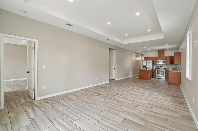 2736 W SPRUCE STREET, Tampa, FL 33607