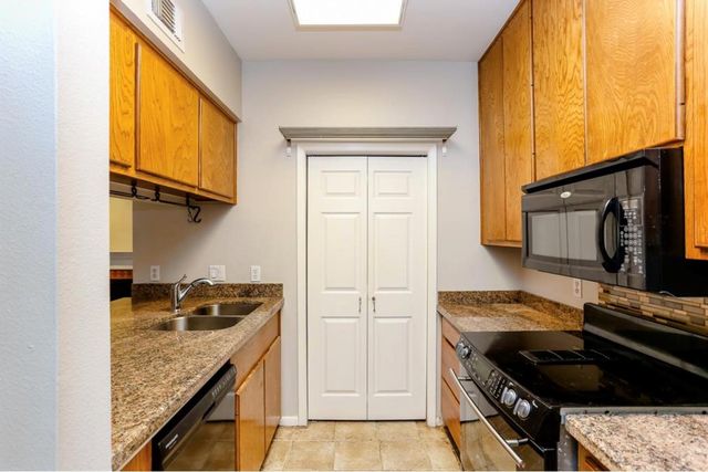 4930 Feagan Street 4, Houston, TX 77007