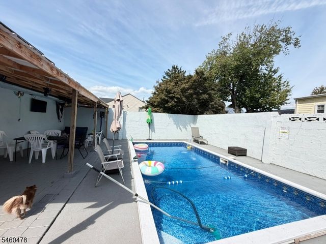 865 Birch St, Perth Amboy City, NJ 08861