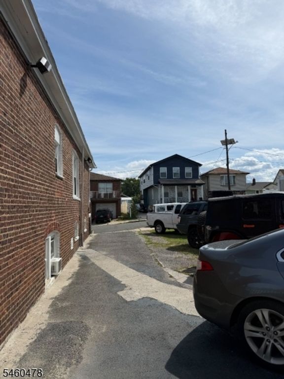 865 Birch St, Perth Amboy City, NJ 08861 — photo 4