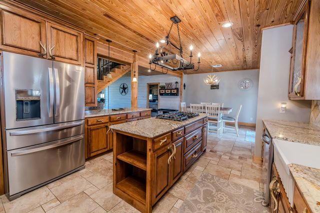 2779 Canyon Wren Loop, Graford, TX 76449