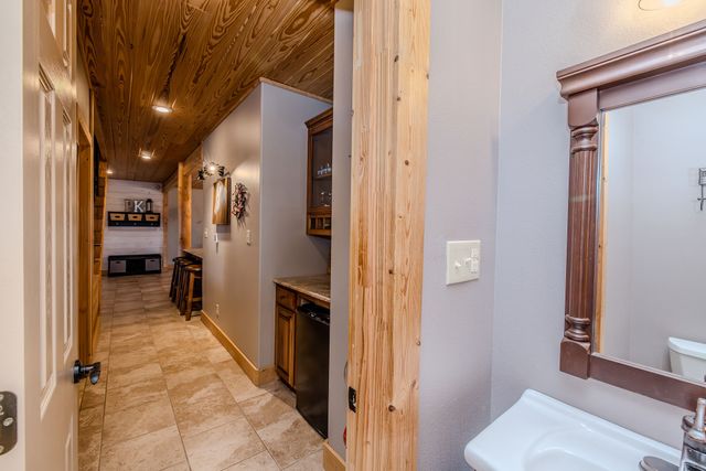 2779 Canyon Wren Loop, Graford, TX 76449