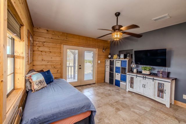 2779 Canyon Wren Loop, Graford, TX 76449