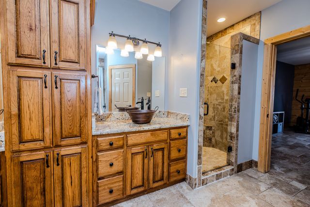 2779 Canyon Wren Loop, Graford, TX 76449