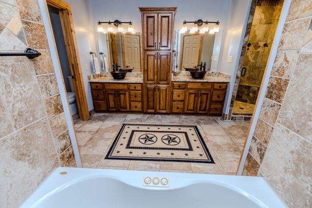 2779 Canyon Wren Loop, Graford, TX 76449