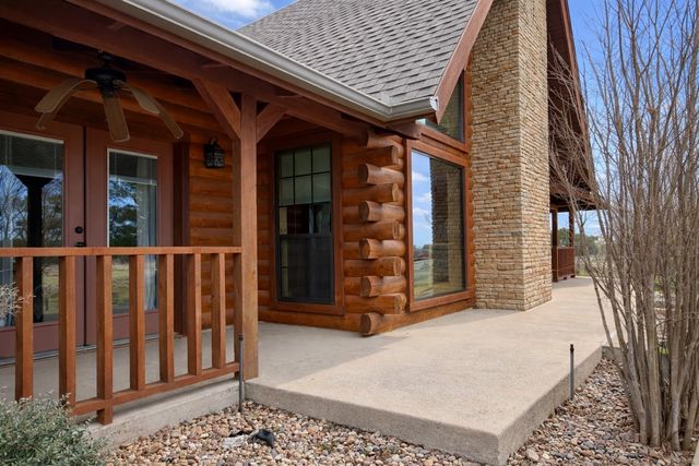 2779 Canyon Wren Loop, Graford, TX 76449