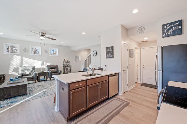 290 Amberwood Drive, Pleasant Hill, IA 50327