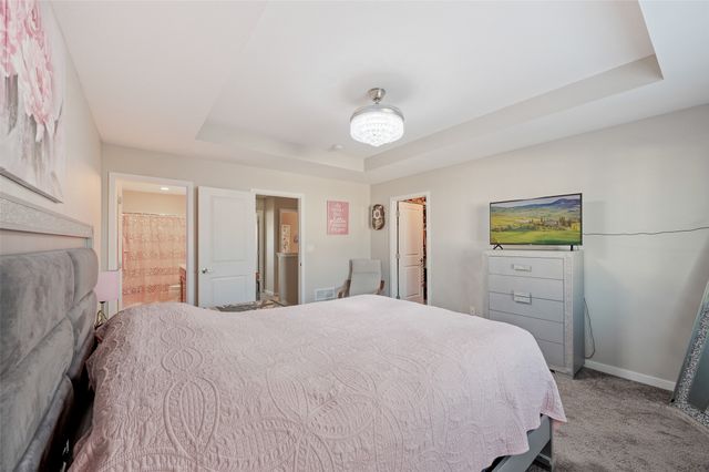 290 Amberwood Drive, Pleasant Hill, IA 50327