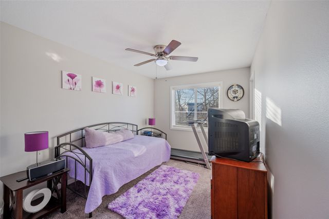 290 Amberwood Drive, Pleasant Hill, IA 50327