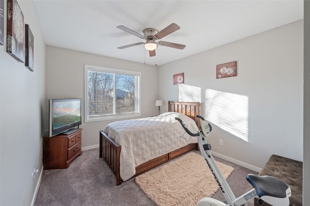 290 Amberwood Drive, Pleasant Hill, IA 50327