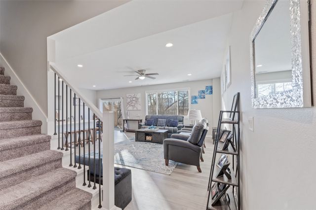 290 Amberwood Drive, Pleasant Hill, IA 50327