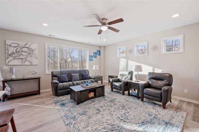 290 Amberwood Drive, Pleasant Hill, IA 50327