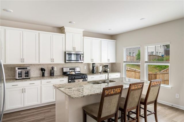7767 Richmond Trail, Fairburn, GA 30213
