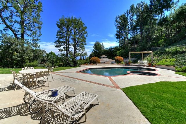 19970 Greenbriar Drive, Tarzana, CA 91356