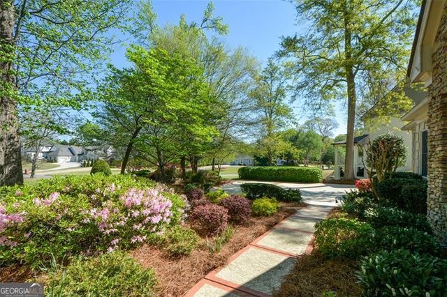 6085 Wellington Court, Cumming, GA 30040