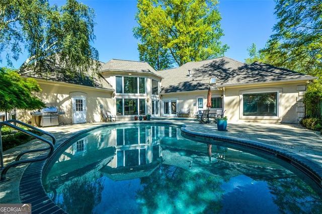 6085 Wellington Court, Cumming, GA 30040