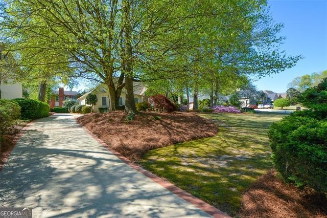 6085 Wellington Court, Cumming, GA 30040