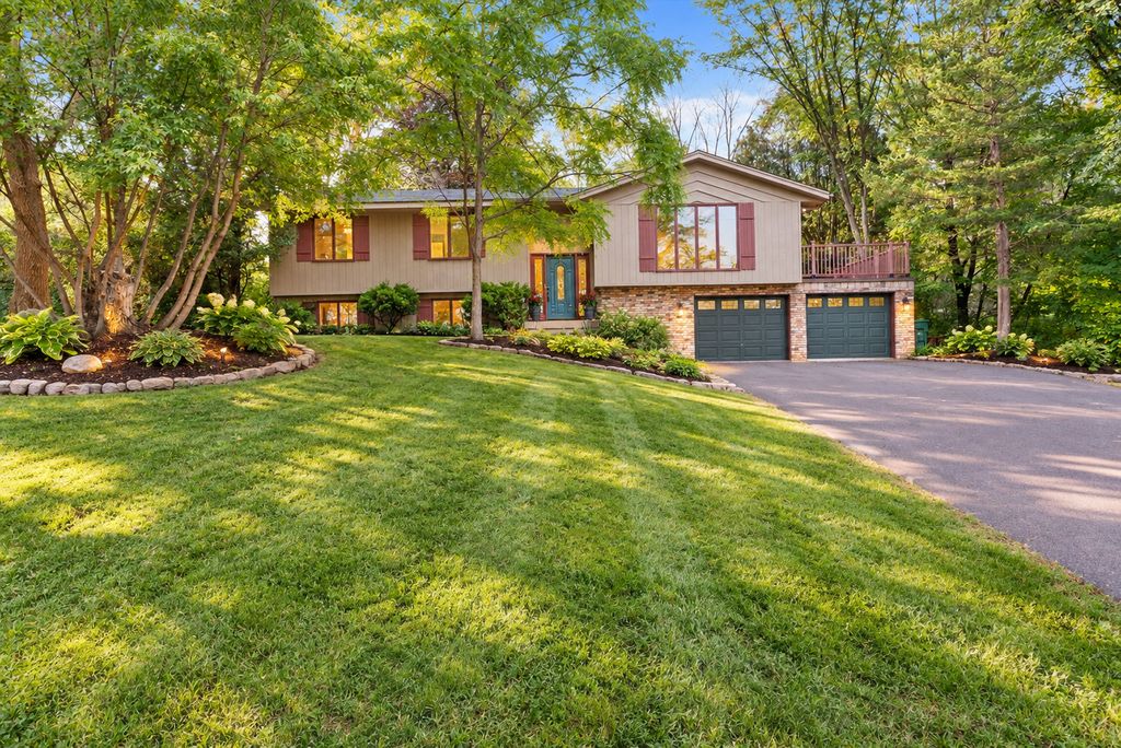 5905 Country Club Road, Excelsior, MN 55331 — exterior