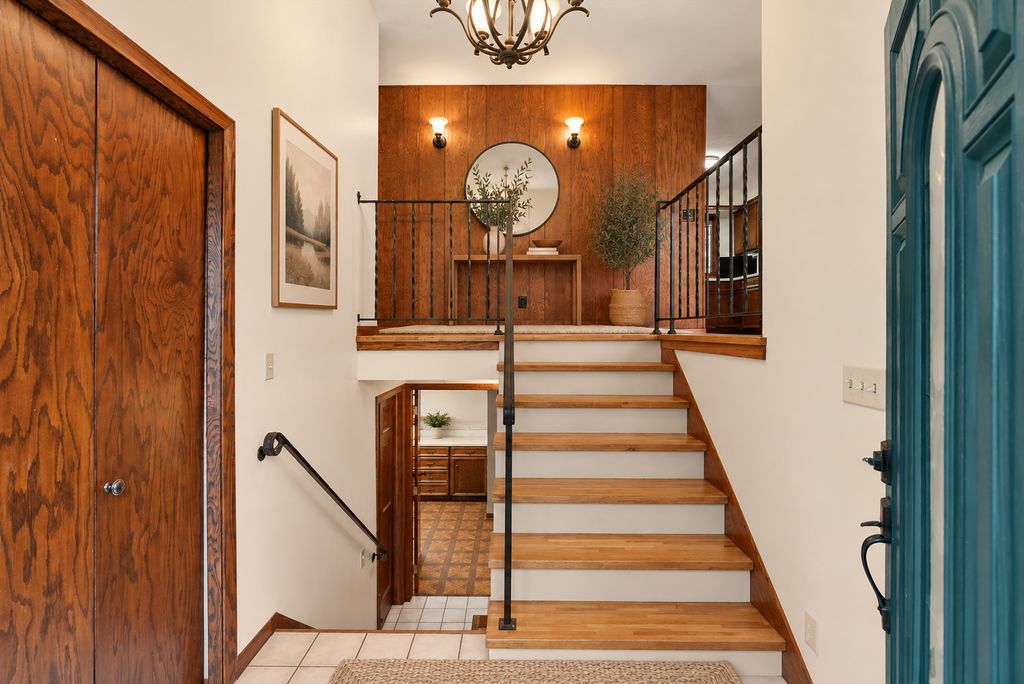 5905 Country Club Road, Excelsior, MN 55331 — photo 2