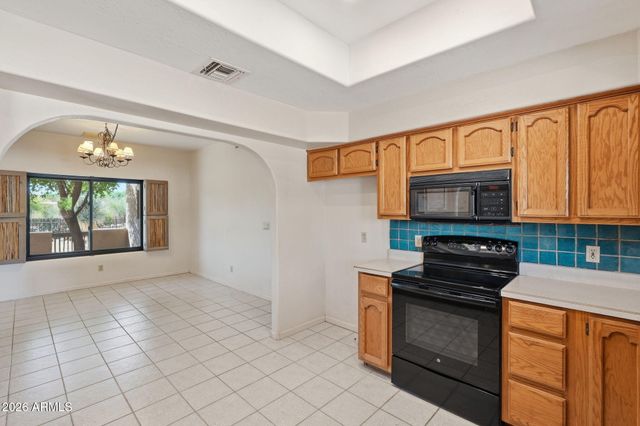 2630 W IRVINE Road, Phoenix, AZ 85086