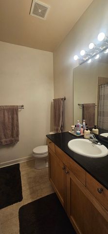 842 N RACINE Avenue 202, Chicago, IL 60642