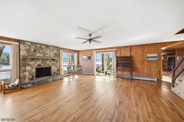 27 Plaza Dr, Hampton Twp., NJ 07860