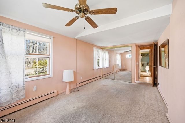27 Plaza Dr, Hampton Twp., NJ 07860