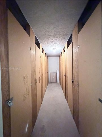 605 Oaks Drive 307, Pompano Beach, FL 33069