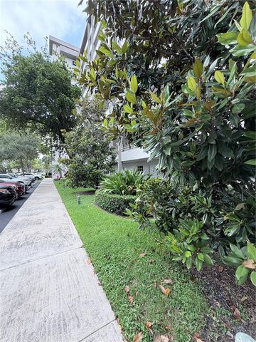 605 Oaks Drive 307, Pompano Beach, FL 33069