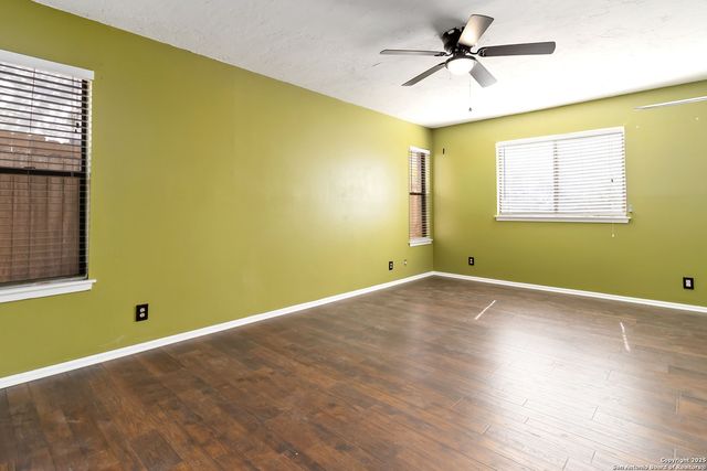 7634 Tippit Trl, San Antonio, TX 78240