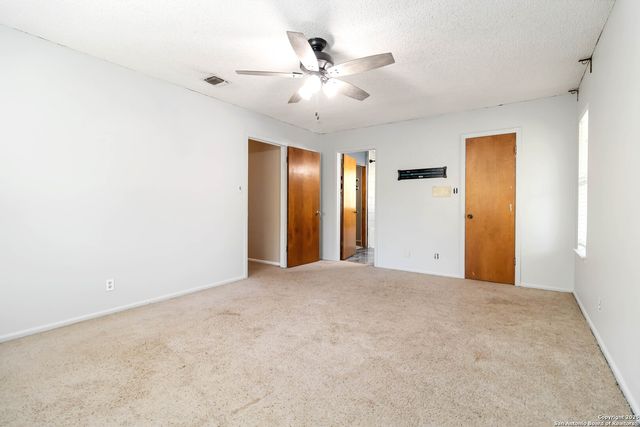 7634 Tippit Trl, San Antonio, TX 78240