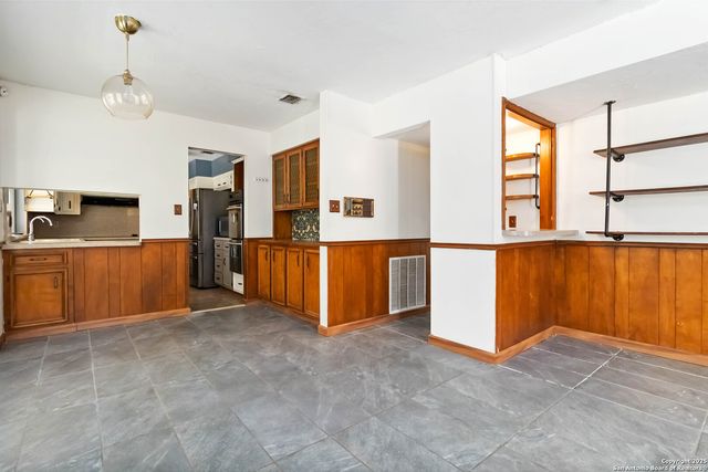 7634 Tippit Trl, San Antonio, TX 78240