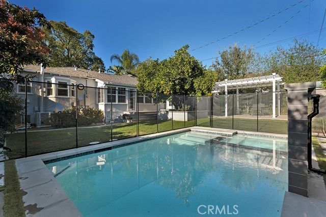 626 Roselli, Burbank, CA 91501